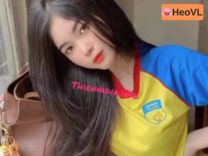 Clip làm tình với em học sinh hutech mông bự