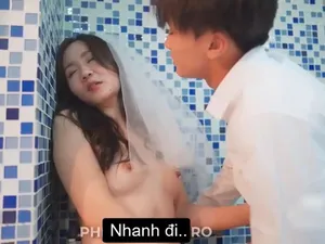 Trong ngày vui của mình, vợ lén lén lút với em chồng
