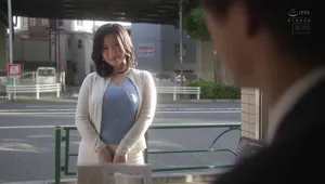 Chồng yếu không làm lên đỉnh, vợ yêu lên mạng tìm trai trẻ quan hệ khỏe